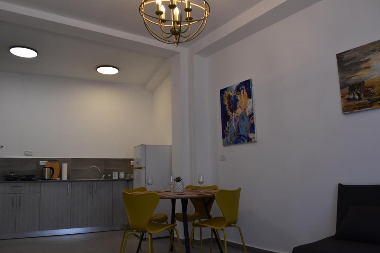 Luxury 2-Room Suite In The Center Of Downtown Haifa Exterior foto